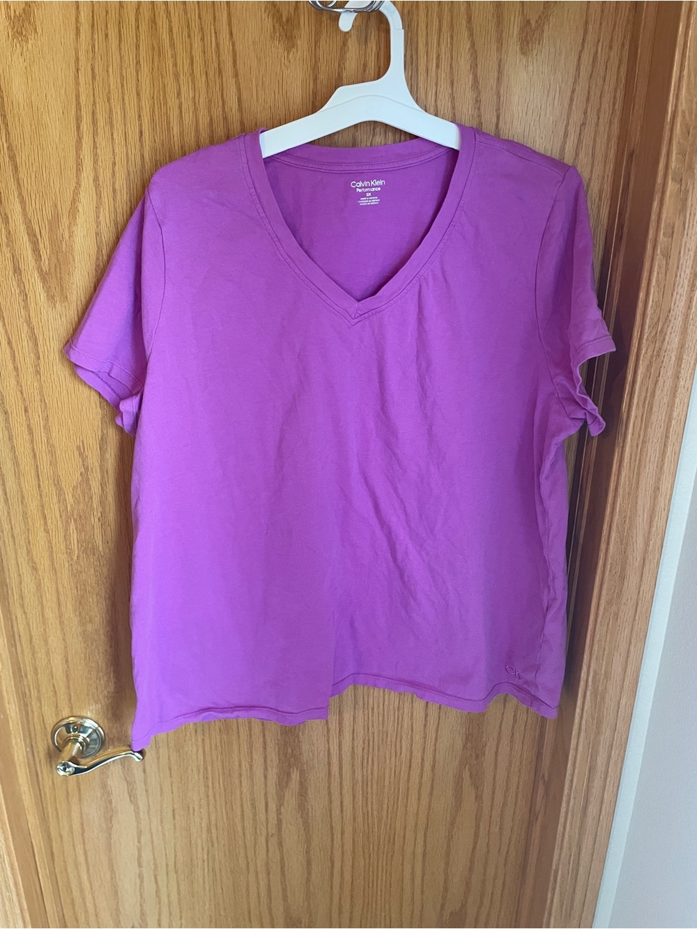 Calvin Klein Performance Women's Solid V-Neck Short Sleeve T-Shirt, Purple 2X